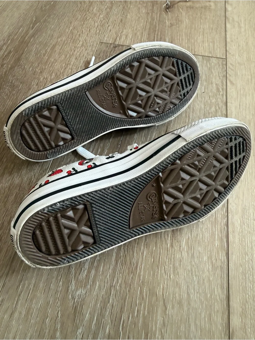 Converse White Canvas Kids Sneakers Size 12